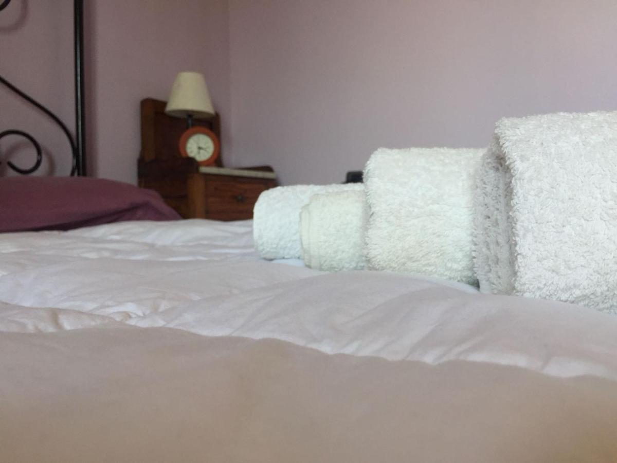 Alex Room Airport Elmas Ngoại thất bức ảnh