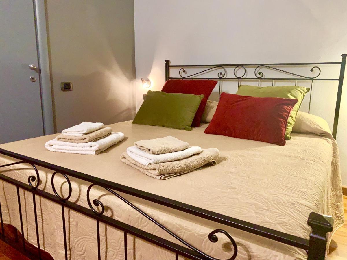 Alex Room Airport Elmas Ngoại thất bức ảnh