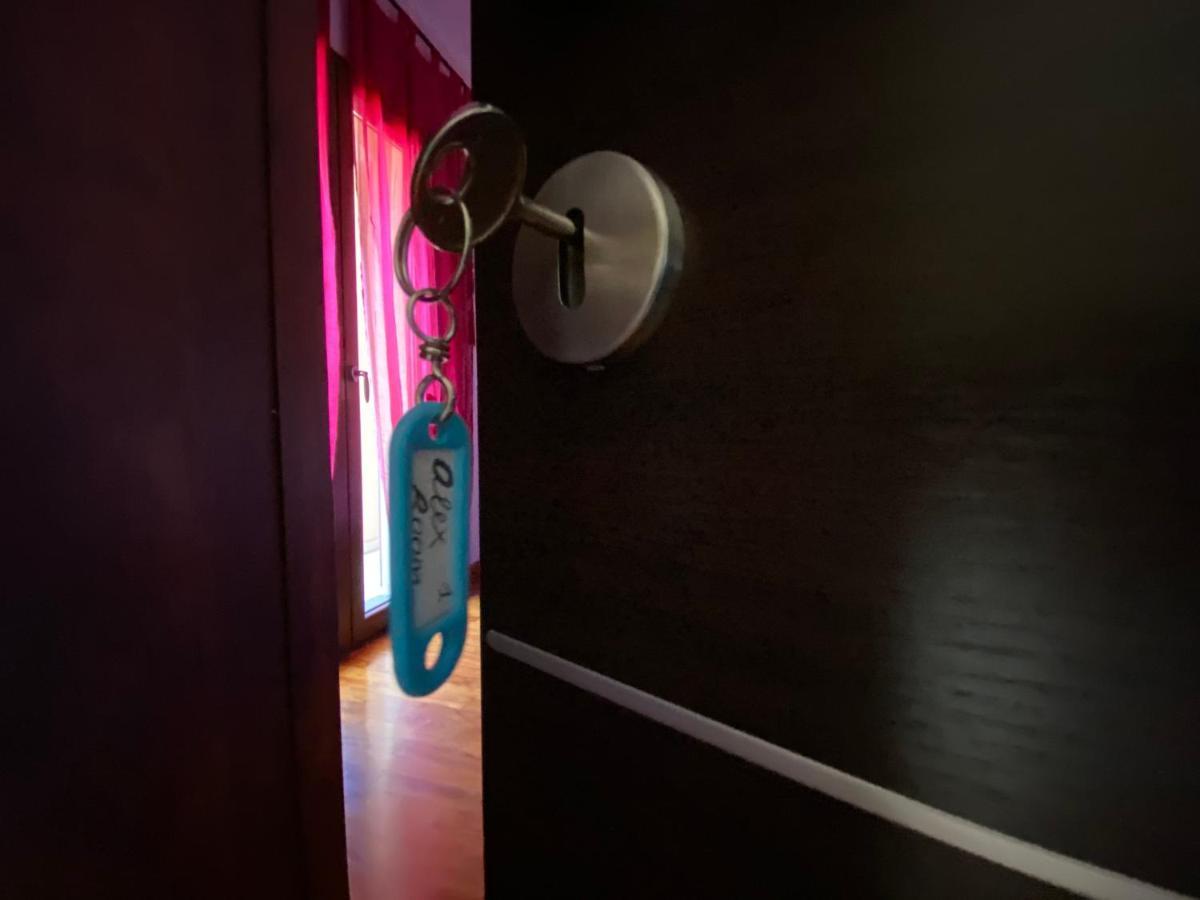 Alex Room Airport Elmas Ngoại thất bức ảnh